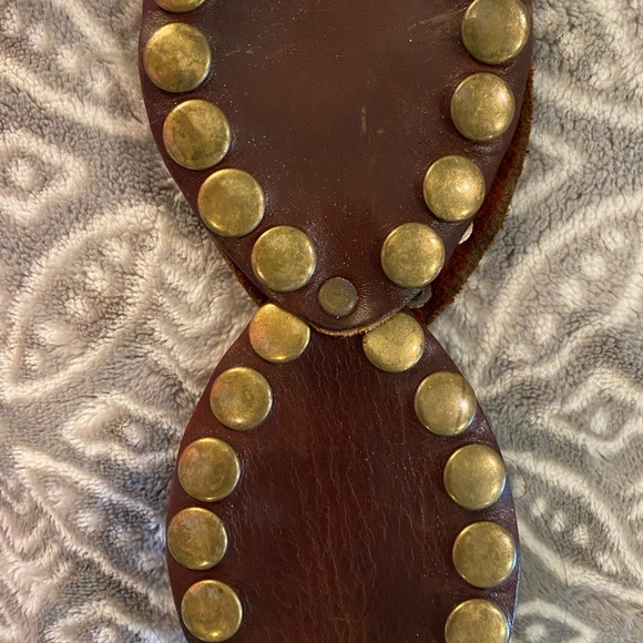 Leather belt with intricate beaded buckle - Picture 4 of 6